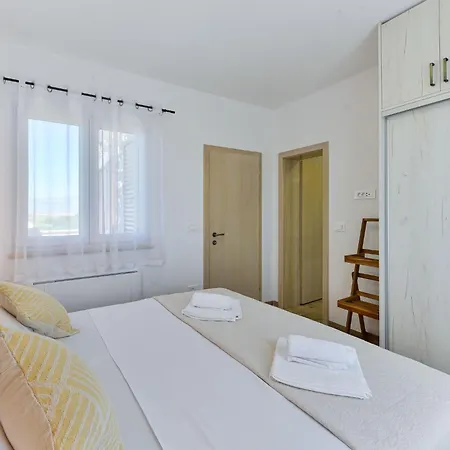 Neue Mit Schwimmbad- Sauna By Interhome * Privlaka (Zadar)