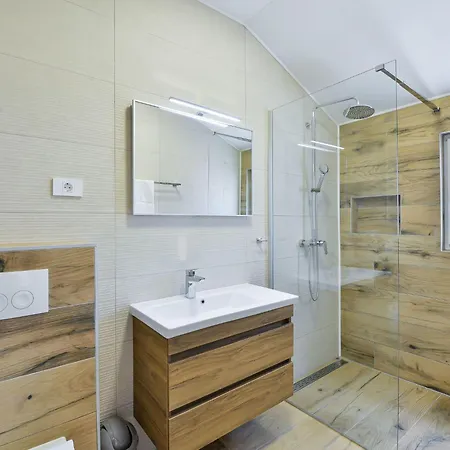 Neue Mit Schwimmbad- Sauna By Interhome * Privlaka (Zadar)