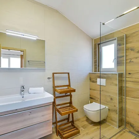 Lejlighed Neue Mit Schwimmbad- Sauna By Interhome Privlaka (Zadar)