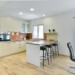 Neue Mit Schwimmbad- Sauna By Interhome *