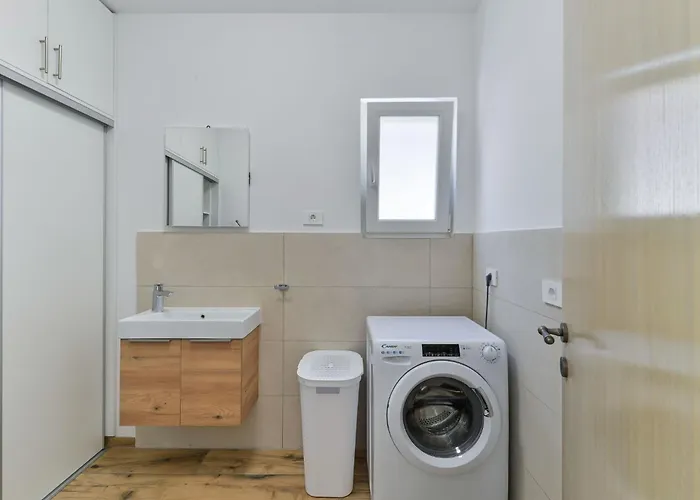 Neue Mit Schwimmbad- Sauna By Interhome * Privlaka (Zadar)