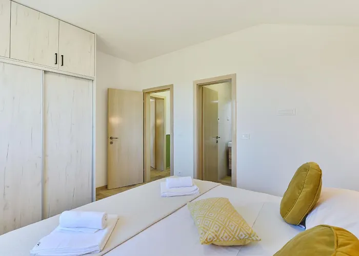 Neue Mit Schwimmbad- Sauna By Interhome *