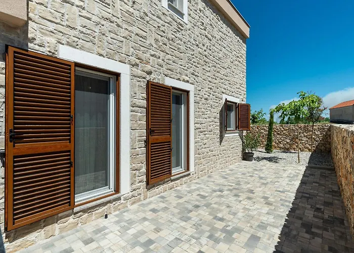 Neue Mit Schwimmbad- Sauna By Interhome